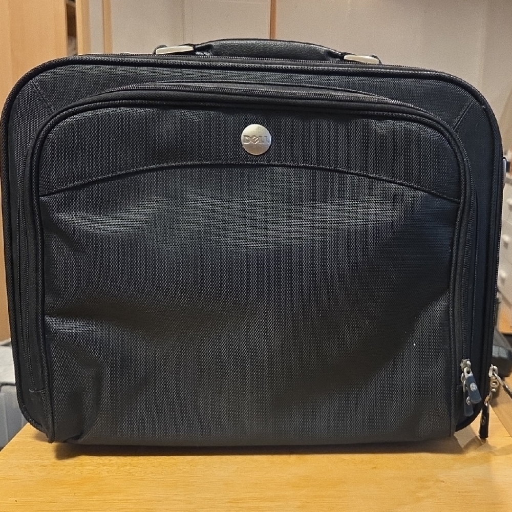 Dell Signature Black Laptop Computer Bag
